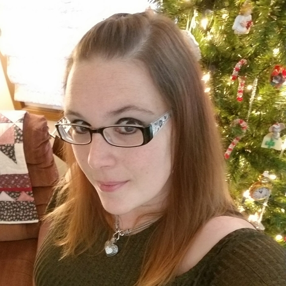 Meet your Posher, Heather - Picture 1 of 1